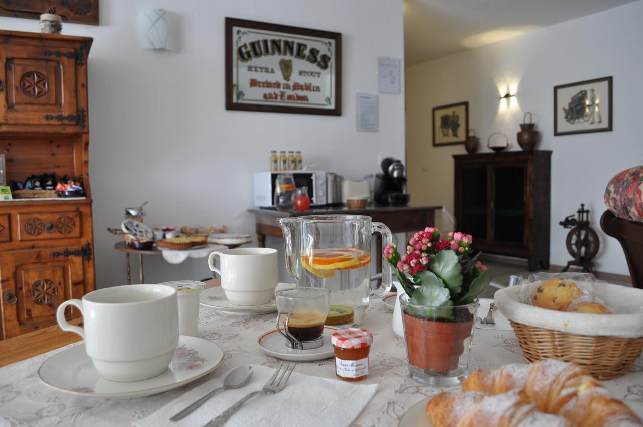 Il Girasole Hotel Saint-Vincent Bagian luar foto