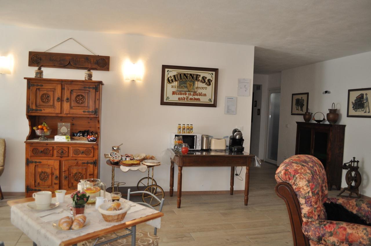 Il Girasole Hotel Saint-Vincent Bagian luar foto