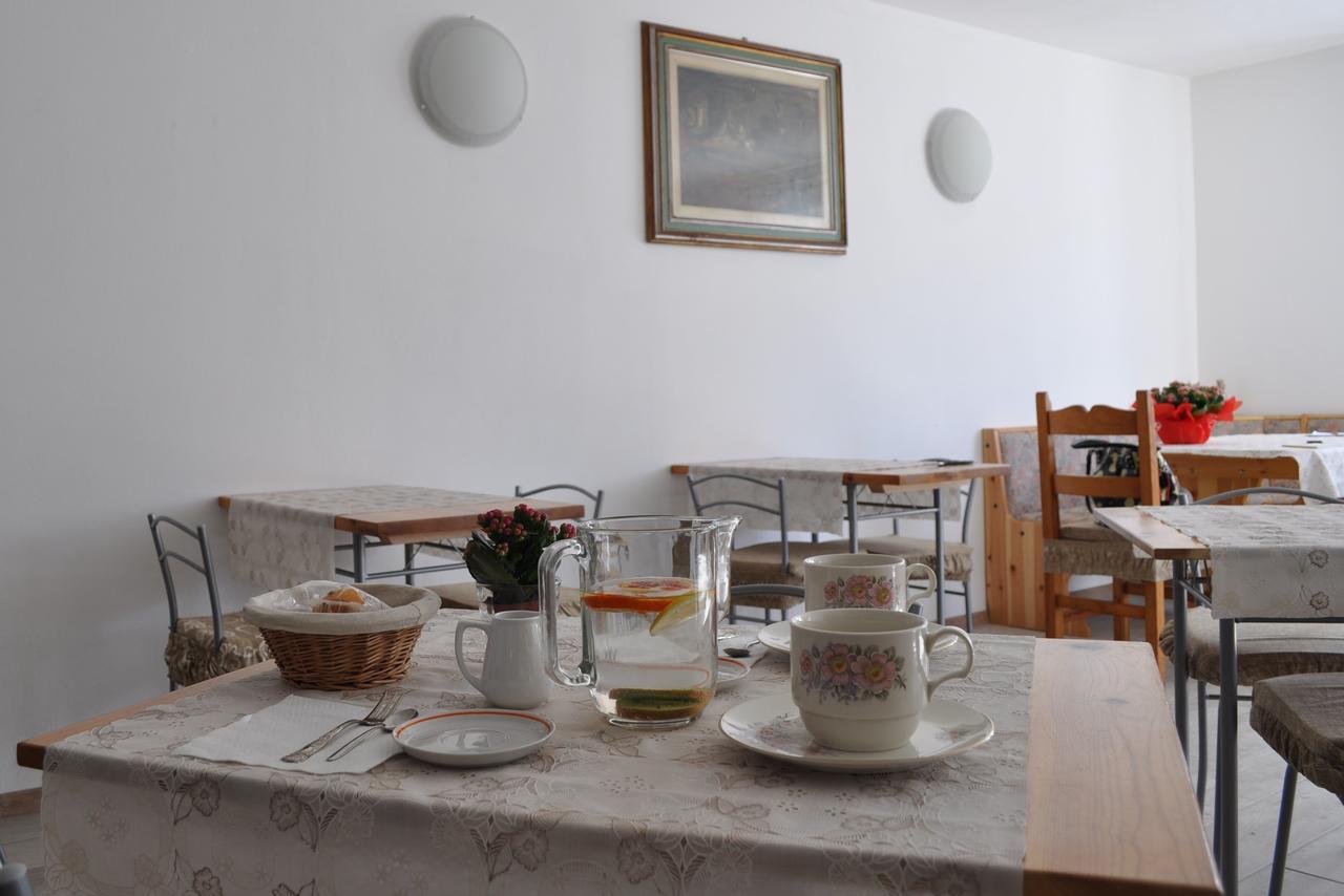 Il Girasole Hotel Saint-Vincent Bagian luar foto